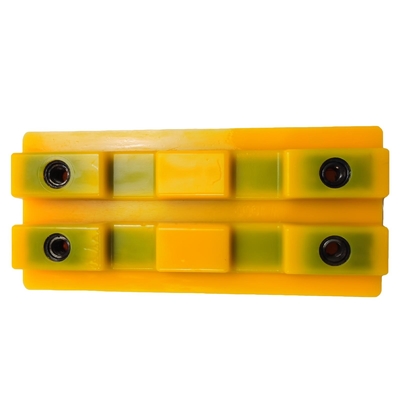 OEM 2411111 منصة المسار لجهاز طحن الطرق W2000 / W1900 / W1200 ، 260 * 120mm الحجم