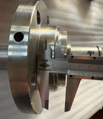 P8820DL قطع الغيار لجهاز صلب الأسفلت ناقل دوامة محرك متوسط منفصل دواري محرك متوسط VOE12766358