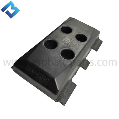 استبدال وسادات الجنزير المطاطية 300 مم لأرصفة الأسفلت